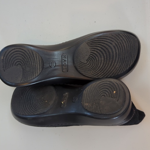 Naot, Oyster, Black Suede/Leather Booties. Sz40/9-9.5 - Picture 6 of 12